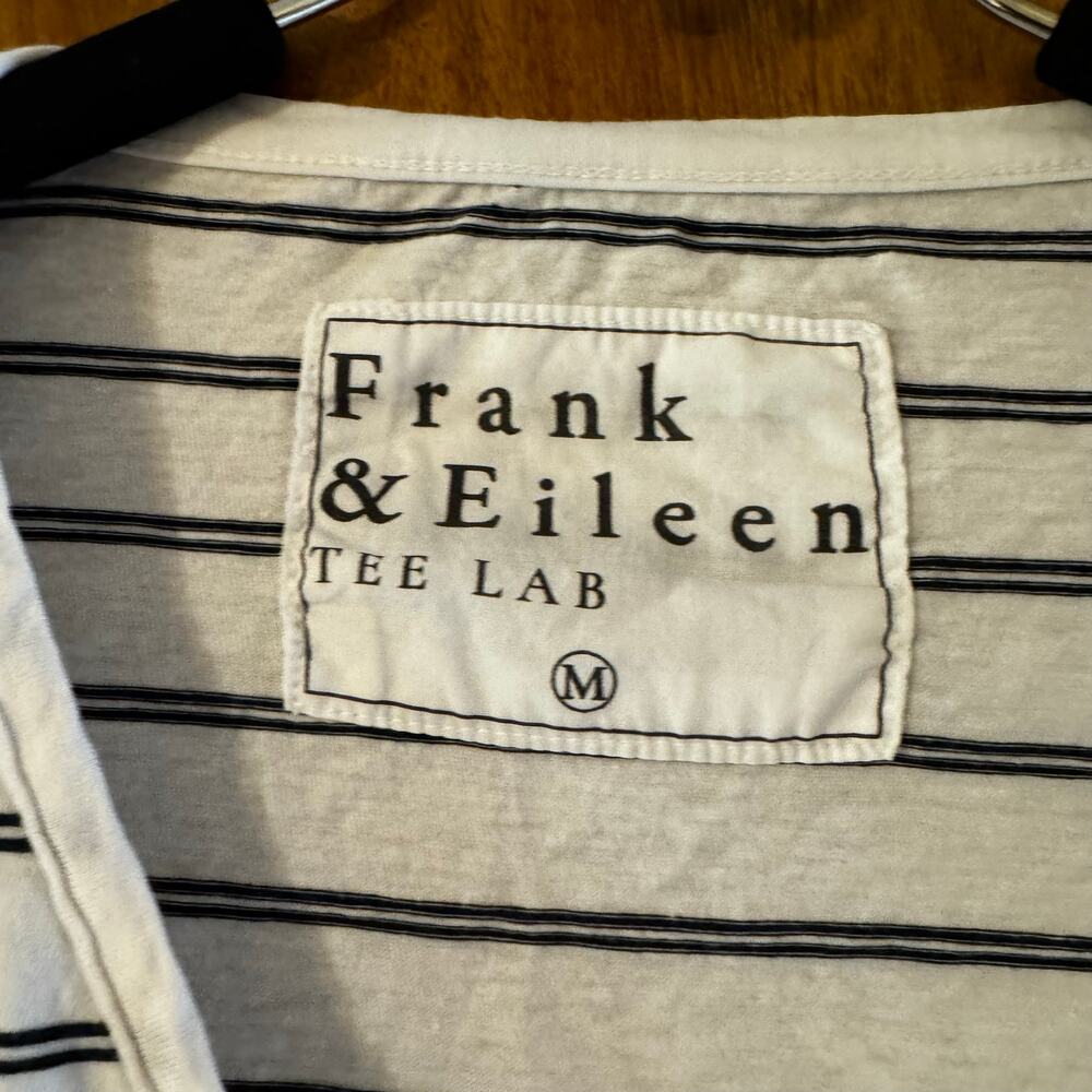 Frank & Eileen Tee Lab White Navy Striped Oversized V-Neck Top Sz M - Picture 2 of 4